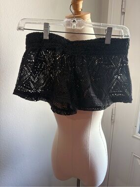Lagaci Black Crochet Ruffle Skort